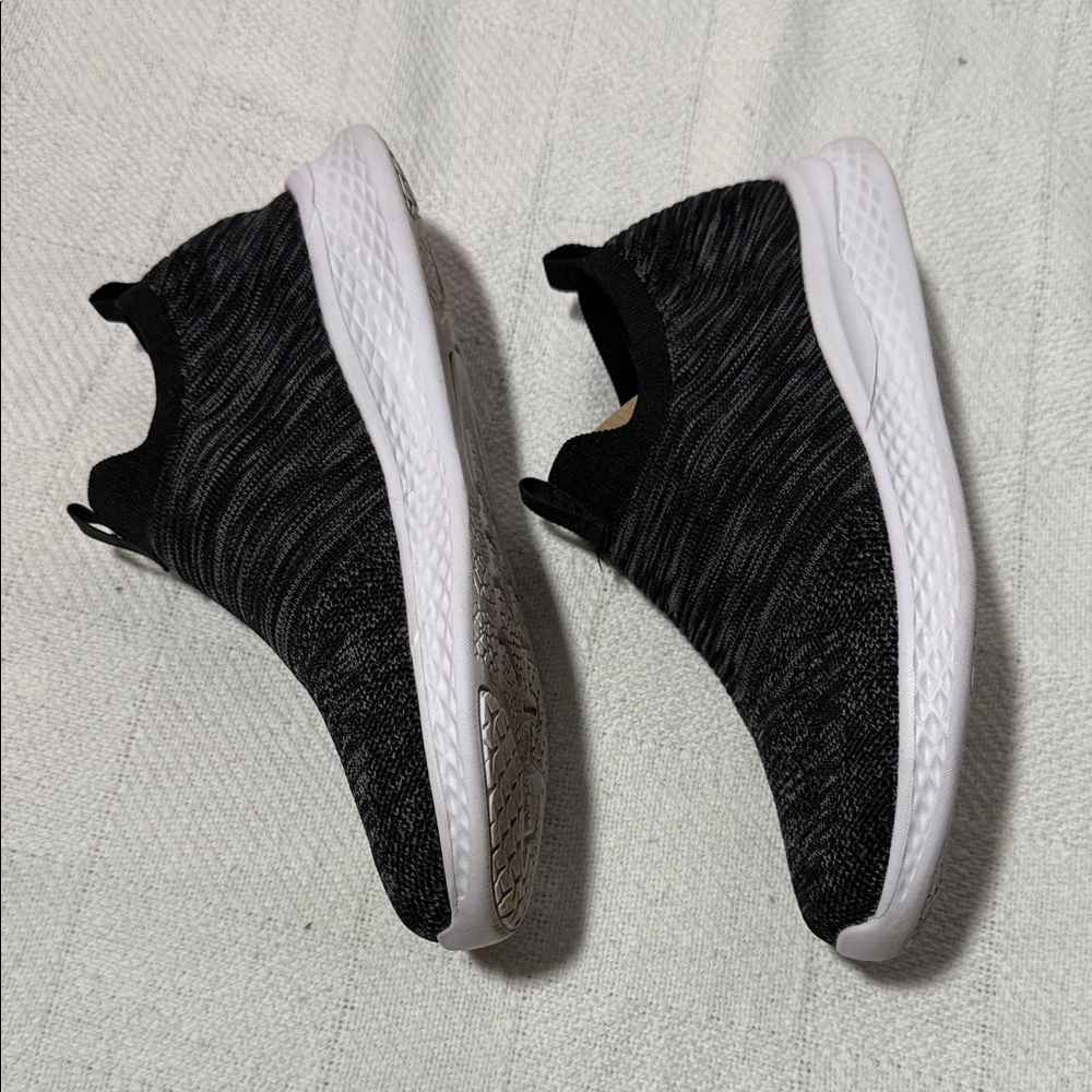 Cushionaire Black Knit Slip-On Women’s Shoes - Picture 4 of 8